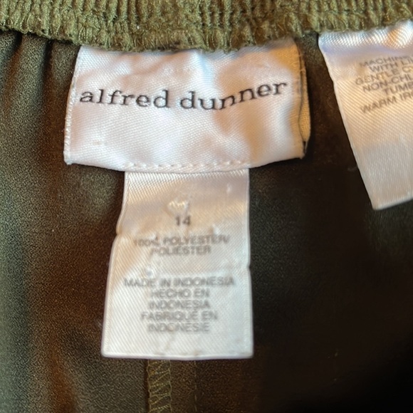 Alfred Dunner Stretch Pants Olive - Picture 5 of 8